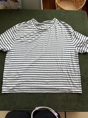 Lou & Grey White Tee with dark green Horizontal Stripes